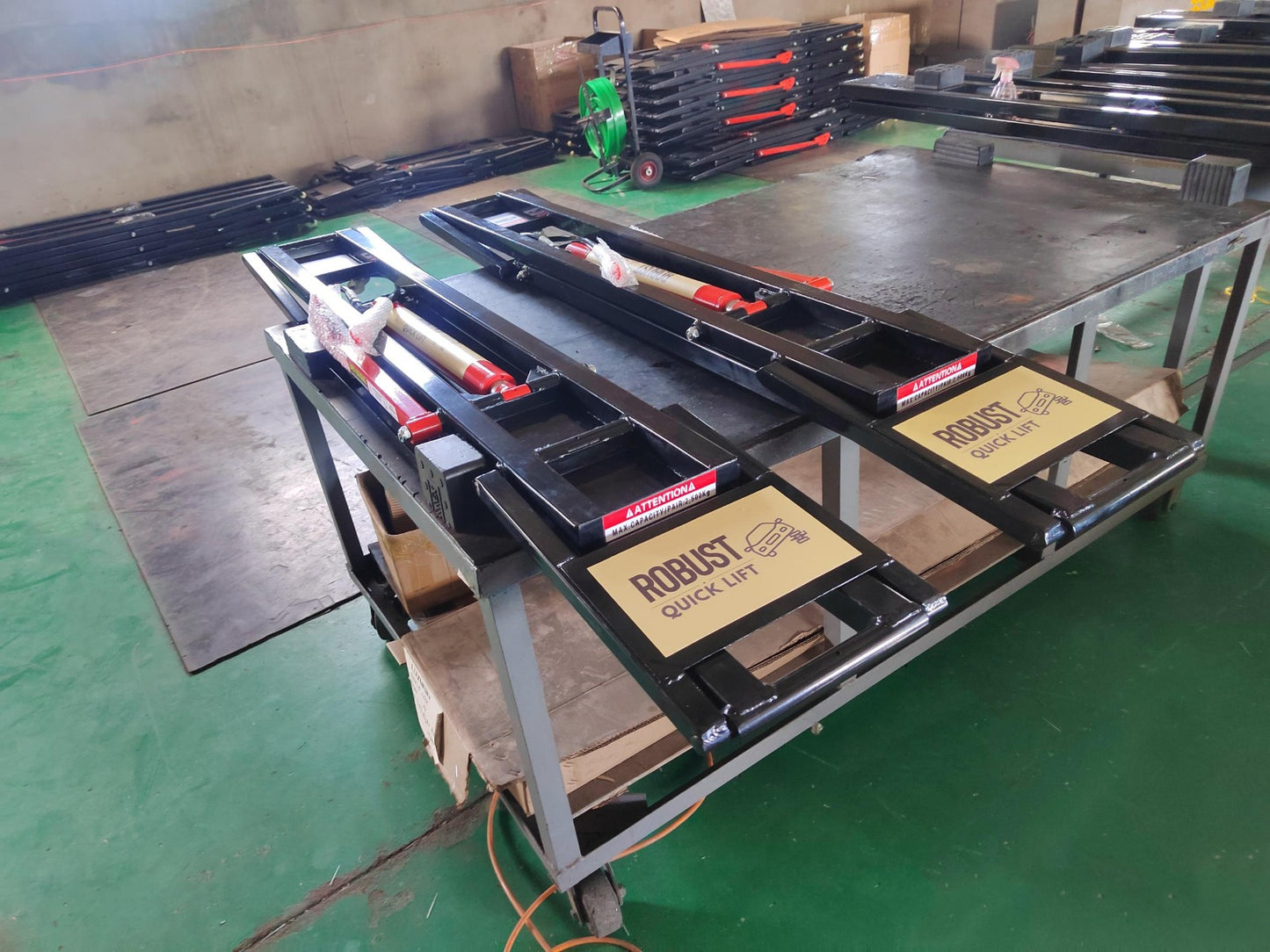 2500kg & 3500kg Car Jack Hoist - PORTABLE - ELECTRIC - HYDRAULIC - SIMPLE - CONVENIENT - SAFE!